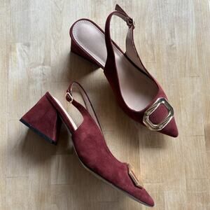 Catherine Catherine Malandrino Gold Burgundy Pointed Toe Low Heel Shoe Size 9